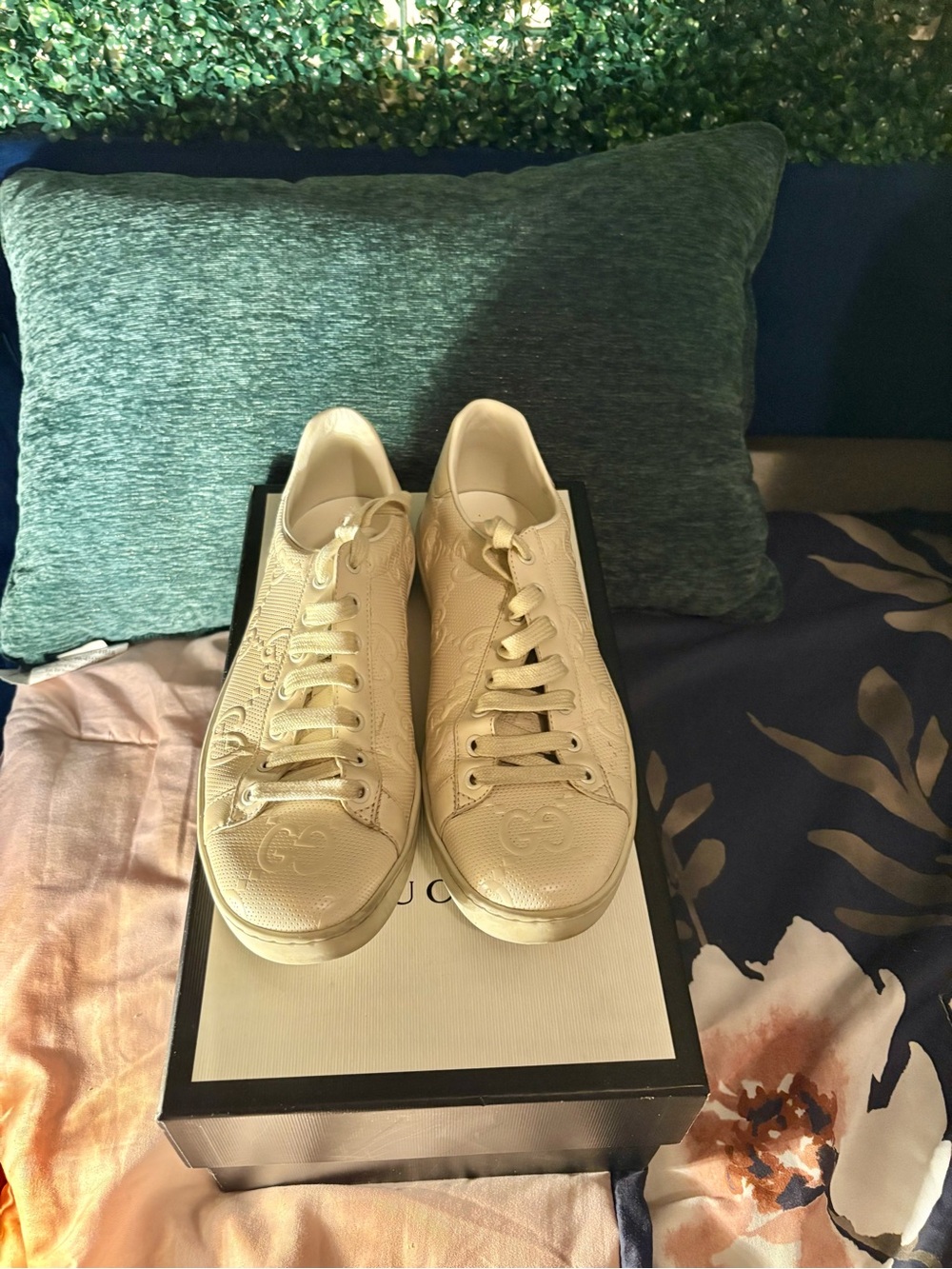 Gucci Ivory Embossed Leather Low-Top Sneakers